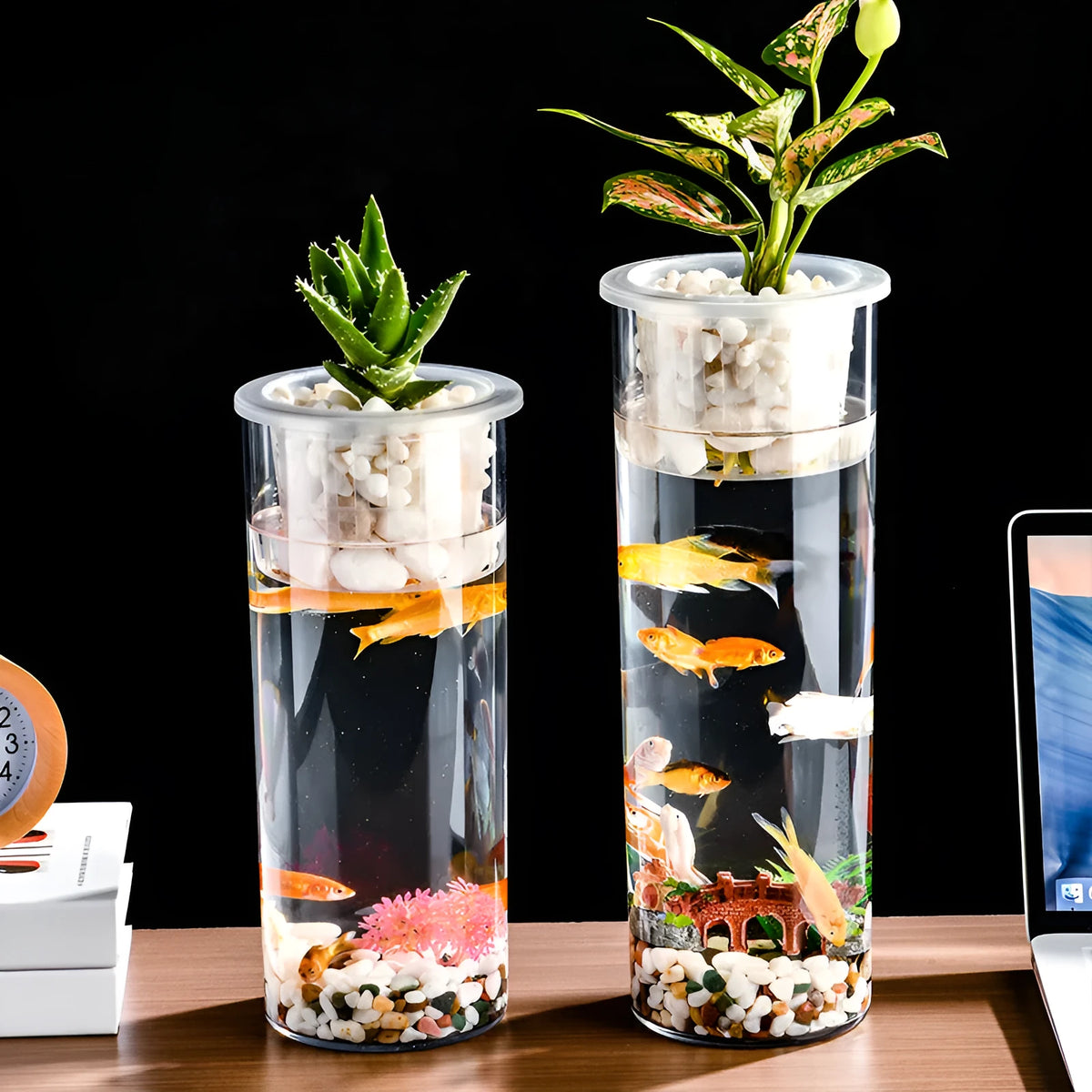 Transparent column fish tank in PET and PP, cylindrical desktop aquarium for micro landscape or living room decoration