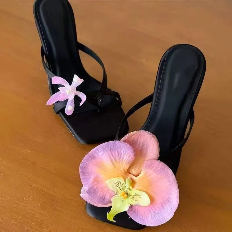 Women's handmade asymmetric floral sandals with high heel and square toe in calf leather