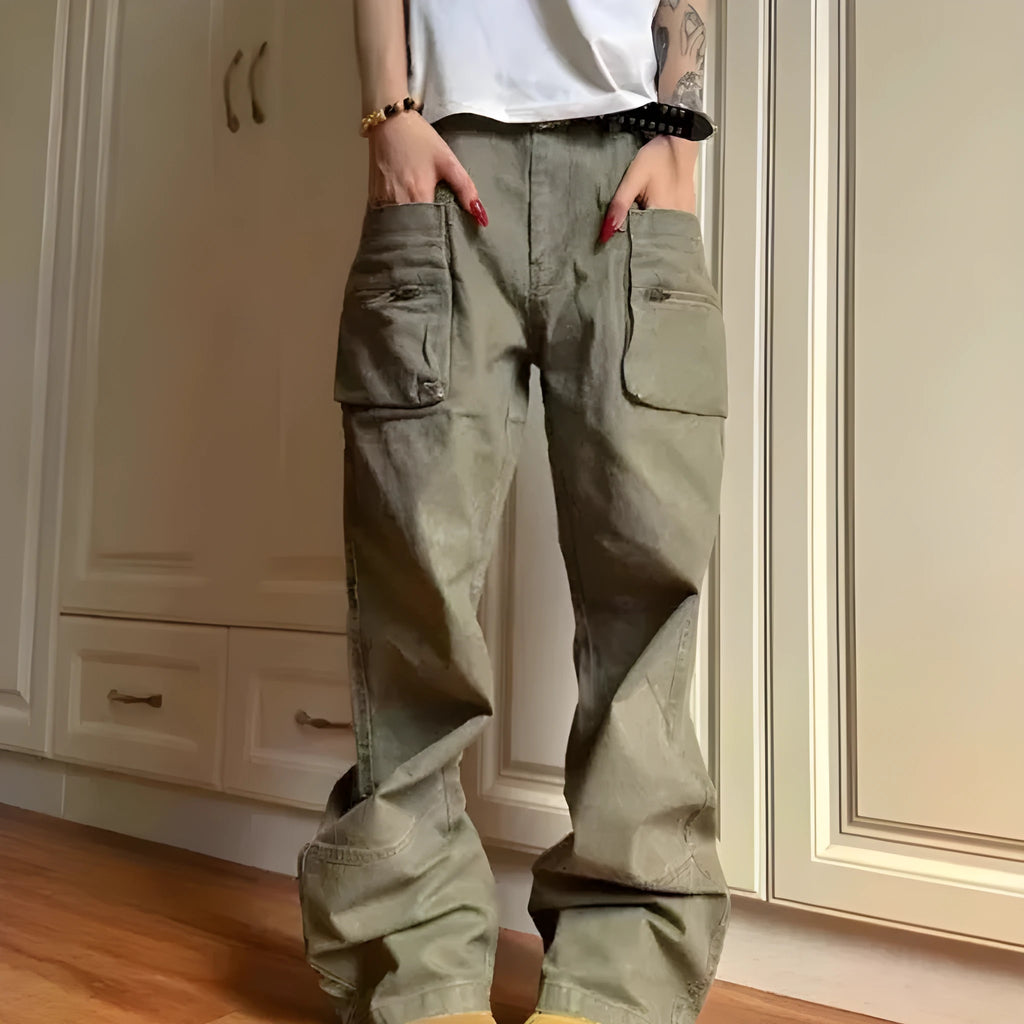Double zipper workwear casual pants in cotton fabric with pocket design available in black and green