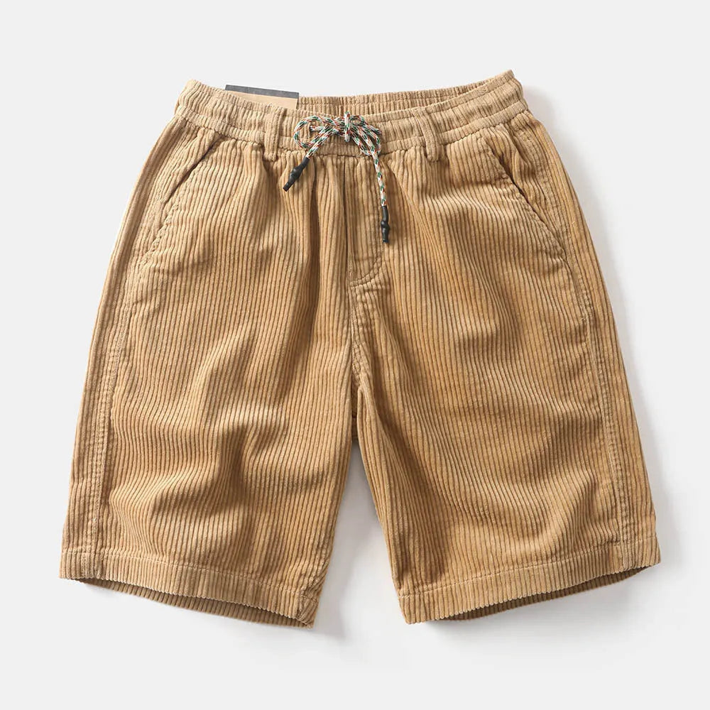 Men's khaki retro American-style cargo shorts with straight-leg street design
