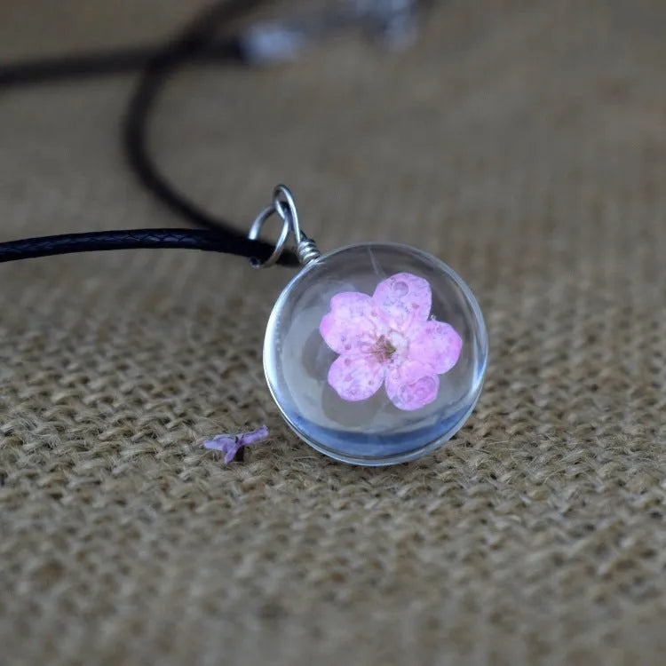Dried flower starry necklace with embossed glass beads in peach blossom colour
