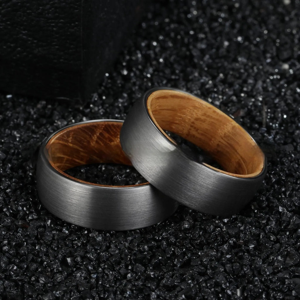Silver tungsten ring with barrel wood inner layer for men, simple band style, electroplated finish