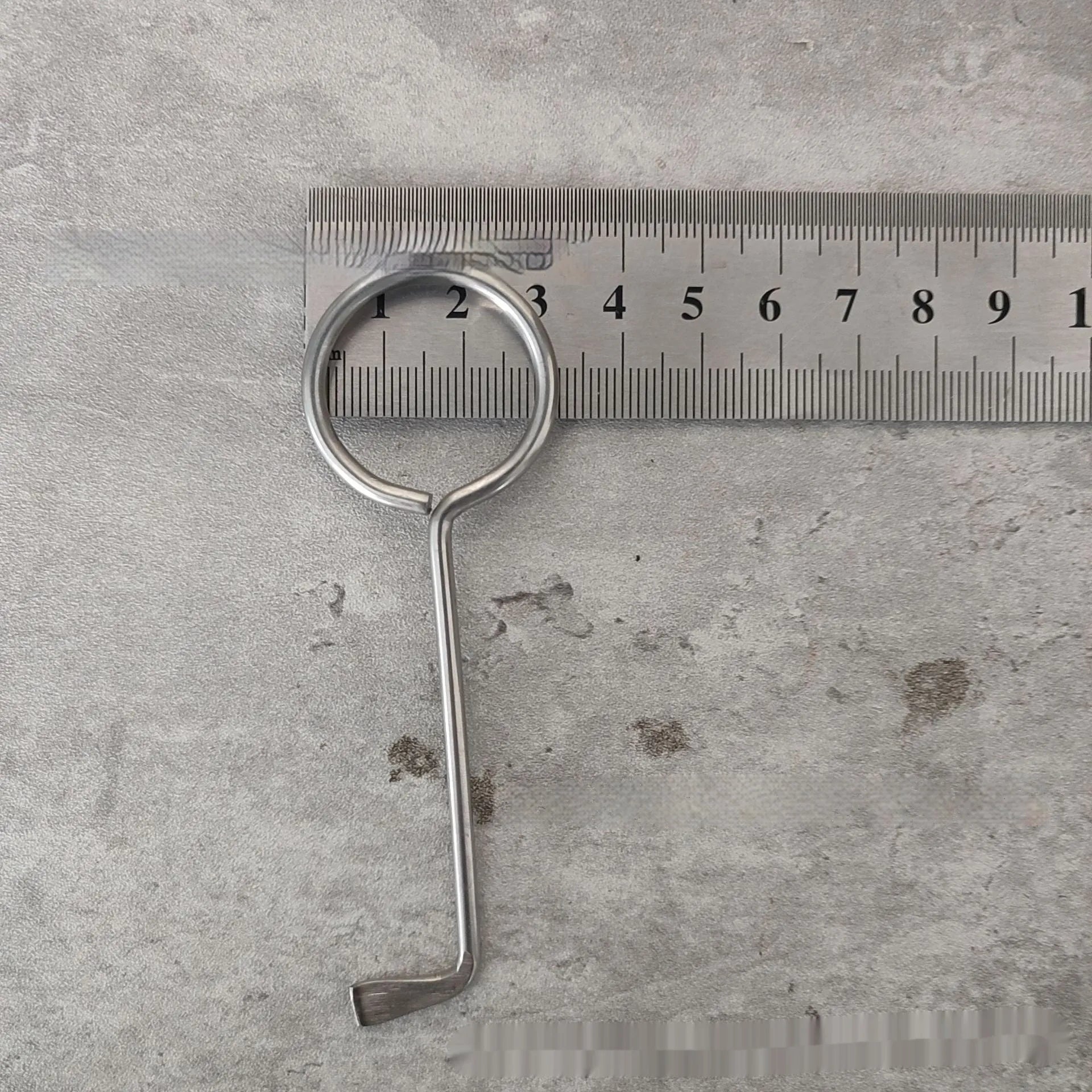 Two-piece portable alloy wrench tool set for household and DIY use