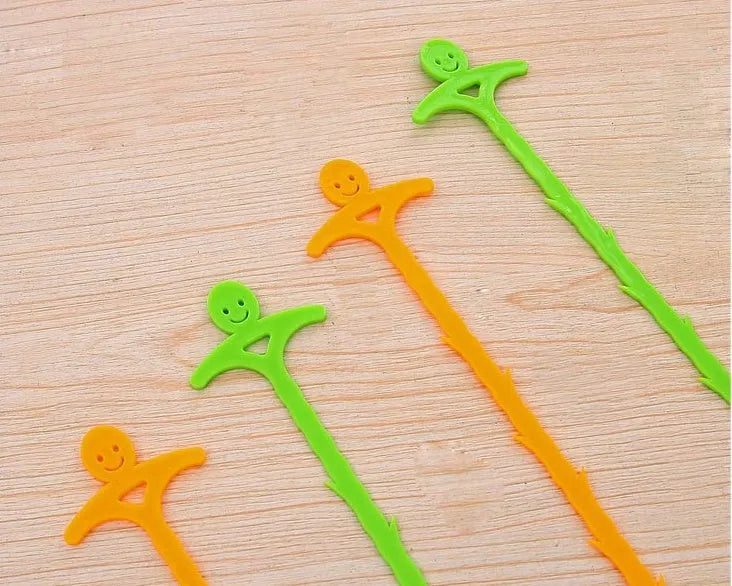 Kitchen pipe dredging hook 51cm PP material bendable sink drain cleaner blue smiley face