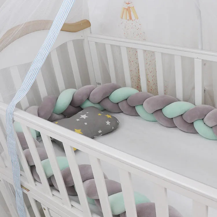 Flexible braid knot baby bumper cushion in soft spandex velvet for crib protection