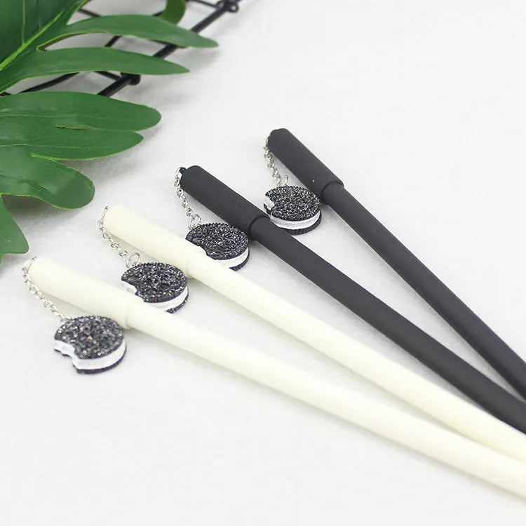 Cookies pendant gel pen with 0.5mm tip in black plastic case