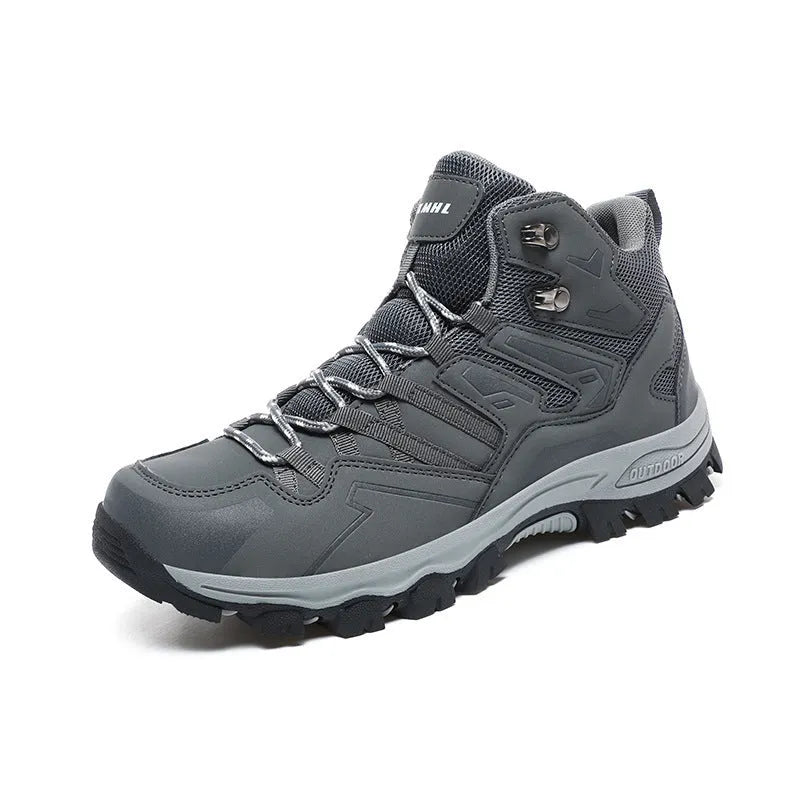 Hiking sneakers with front lace-up closure and natural rubber sole in multiple colour options