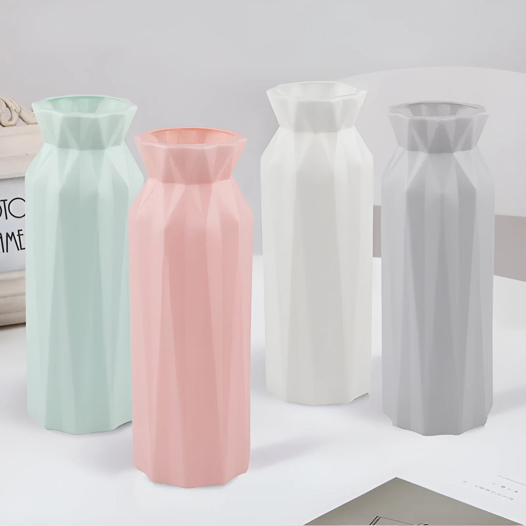 Green melamine drop-resistant vase with a 7.2cm base diameter on a desk.