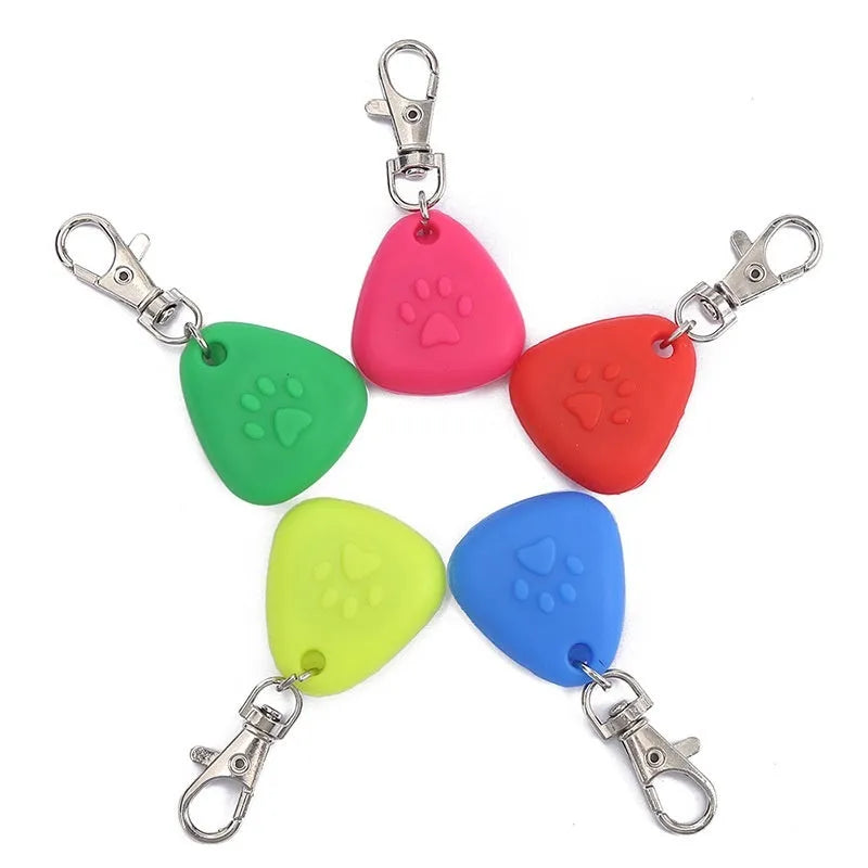 Silicone triangle light-up pet ornament in red pink blue green yellow colour options