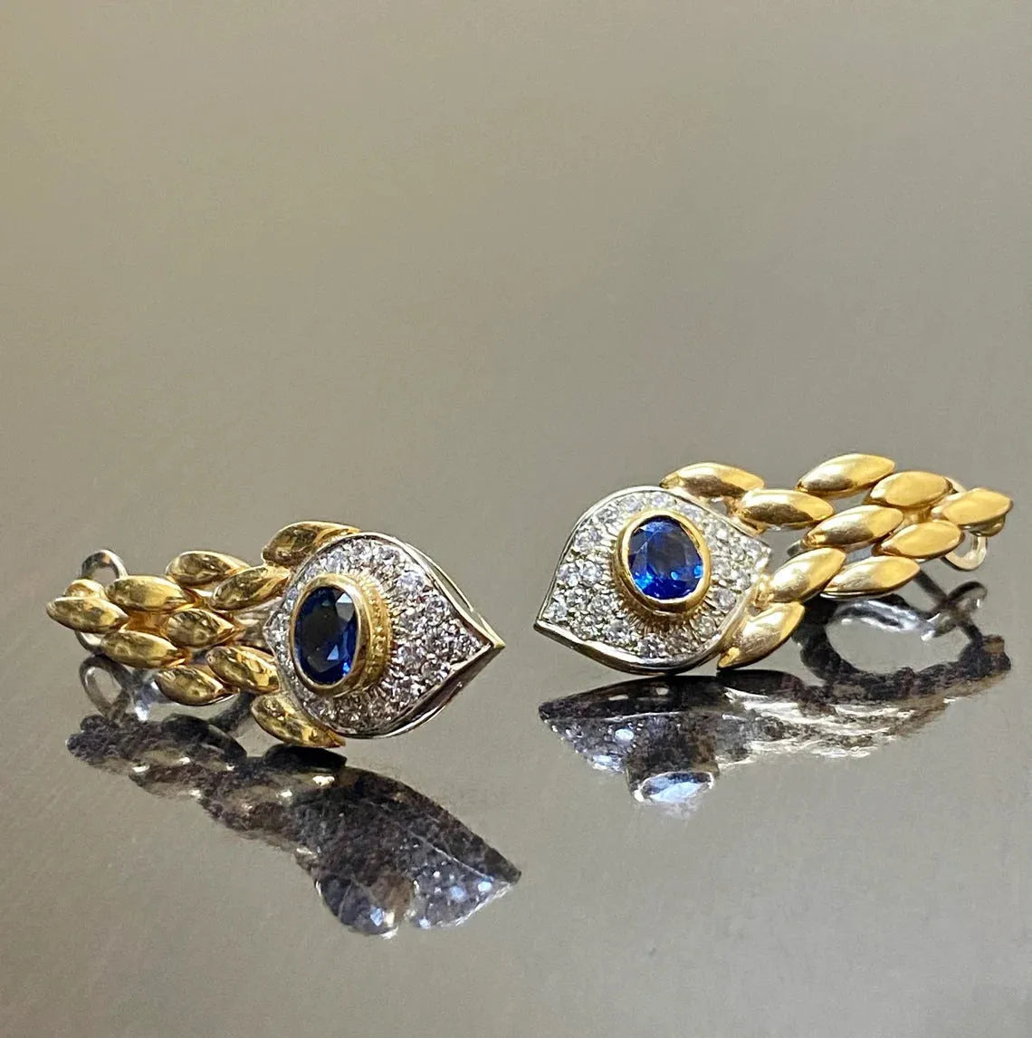 Pair of retro snake earrings for women in imitation gold electroplated alloy, OL fashion style