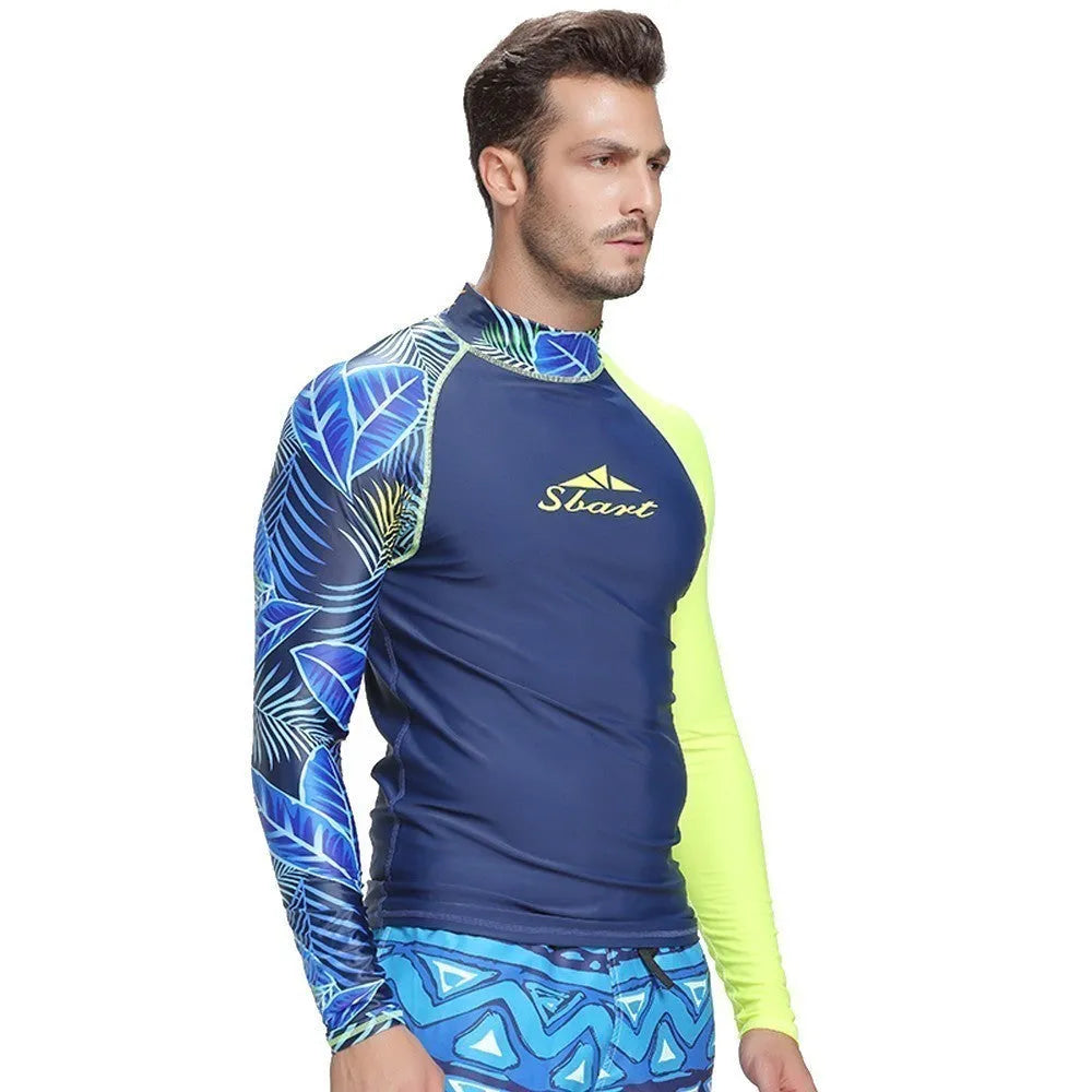 Men's long-sleeved wetsuit sunscreen swimsuit in blue or green blended fabric with colour matching detail