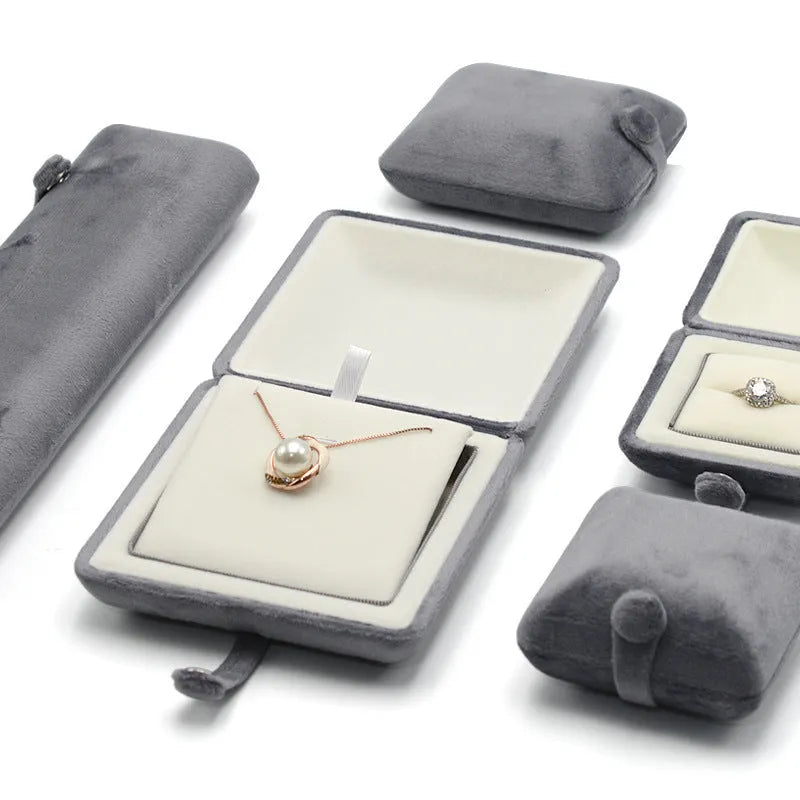 Embossed flannel jewellery gift box with shell snap button in grey or grass green for rings pendants bracelets stud earrings