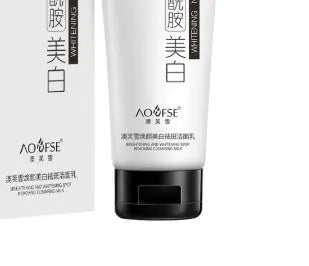 White packaged whitening freckle removing facial cleanser 100ml for universal daily use