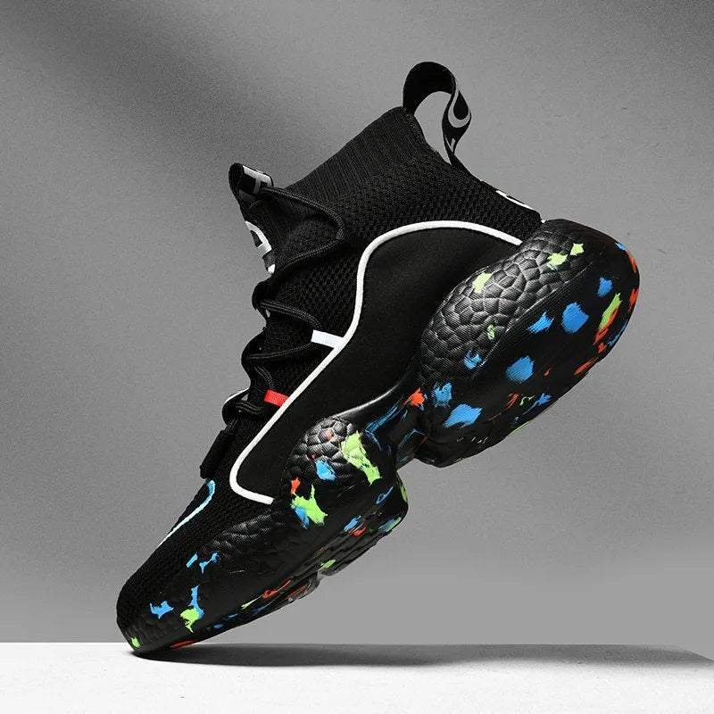 Men's camouflage patterned sneakers with mesh upper and rubber sole