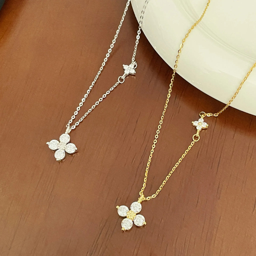 925 sterling silver clover necklace with flower pendant in white gold finish and O-shaped chain