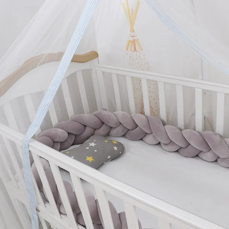 Flexible braid knot baby bumper cushion in soft spandex velvet for crib protection