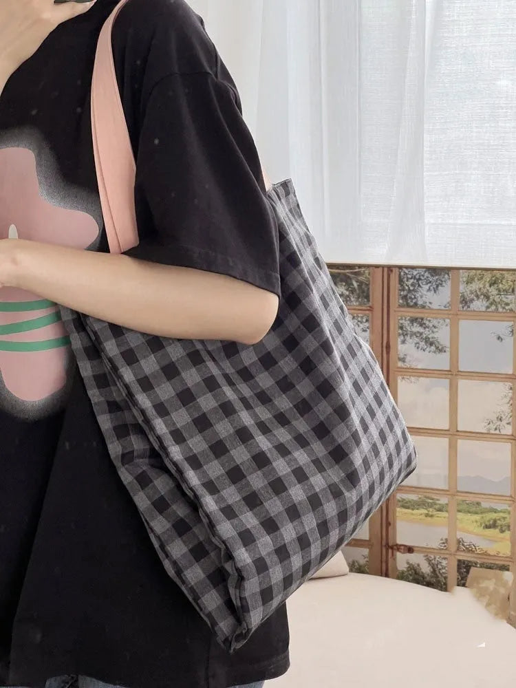 Plaid canvas multi-layer shoulder bag with cotton-thickened material and lined interior