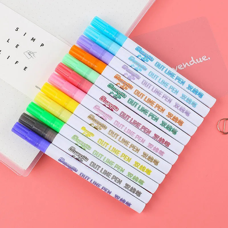 Set of highlighter pens with various colours, showcasing a plastic nib and 1mm-2mm line width on paper.