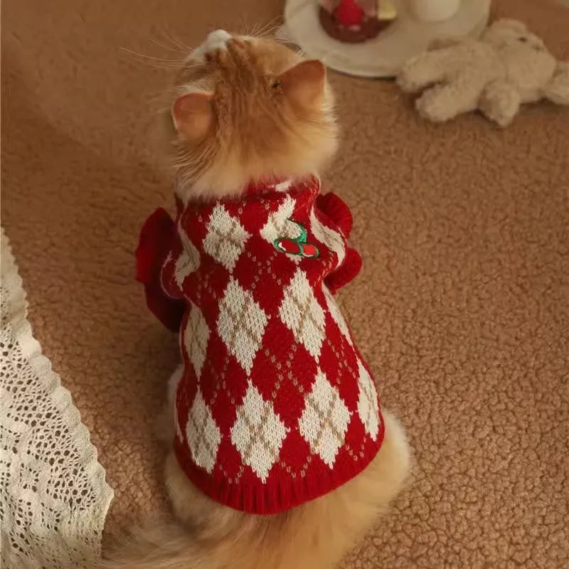 Red cat sweater with rhombic embroidery pattern for autumn and winter wear