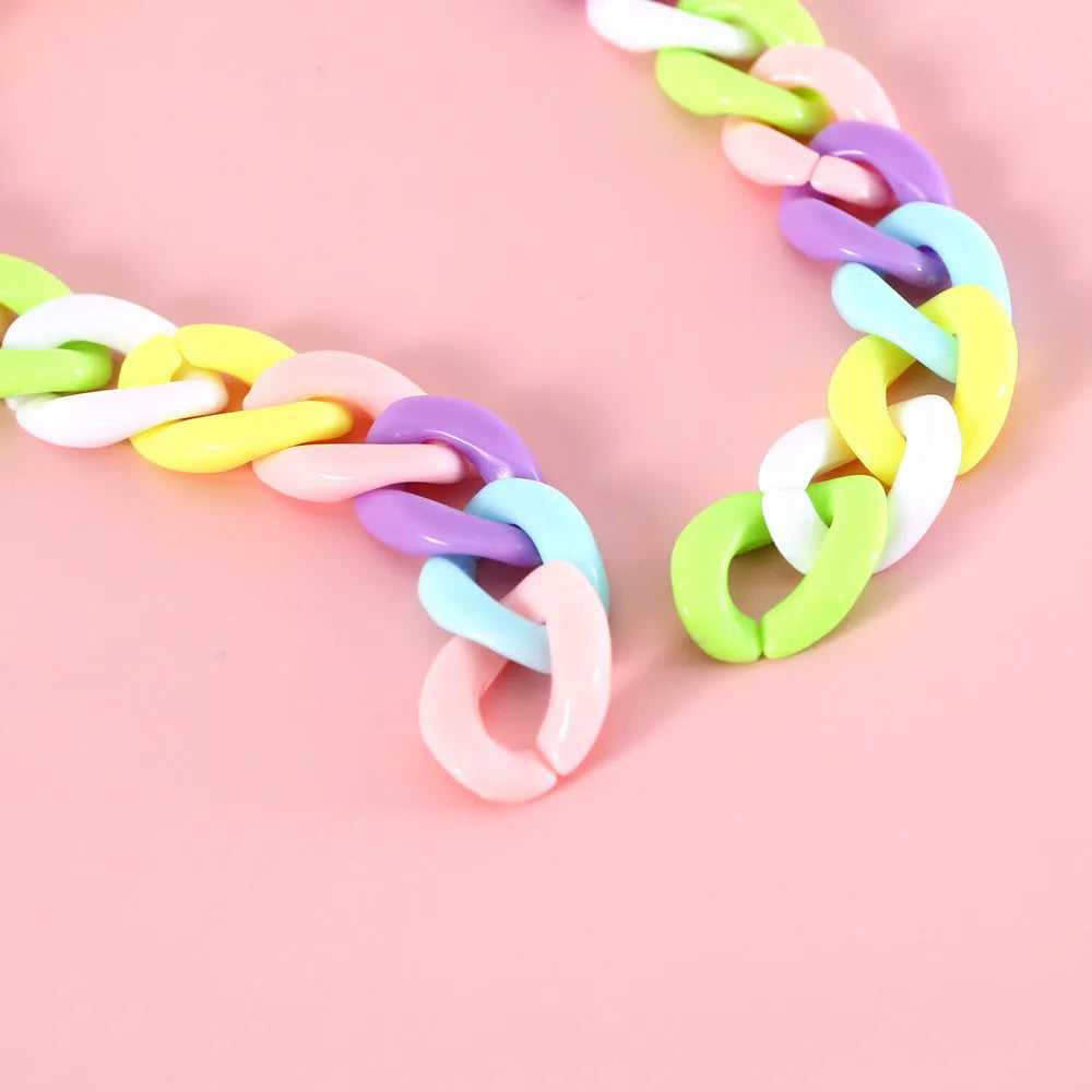 Adjustable plastic pet collar with decorative chain in macaron candy colours for cats, dogs and rabbits