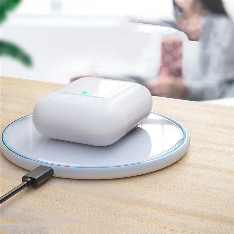 Desktop round wireless charger with mirror surface in black and white acrylic aluminium alloy