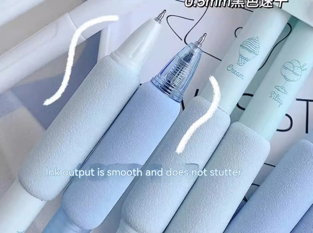 Four double-headed calligraphy and highlighter pens with 0.5mm sponge tips in mint and blue colours.