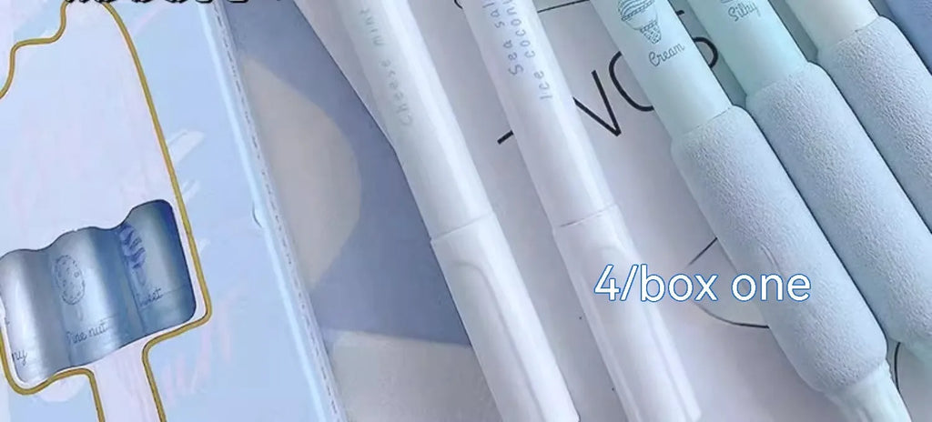 Four double-headed calligraphy and highlighter pens with 0.5mm sponge tips in mint and blue colours.