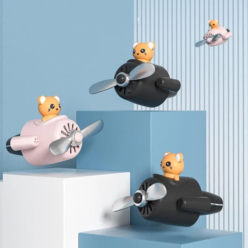 Cartoon aeroplane-shaped plastic car air freshener for small vents with fragrance slices
