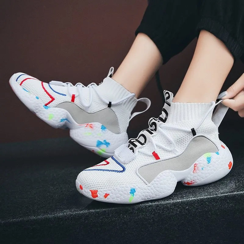 Men's camouflage patterned sneakers with mesh upper and rubber sole