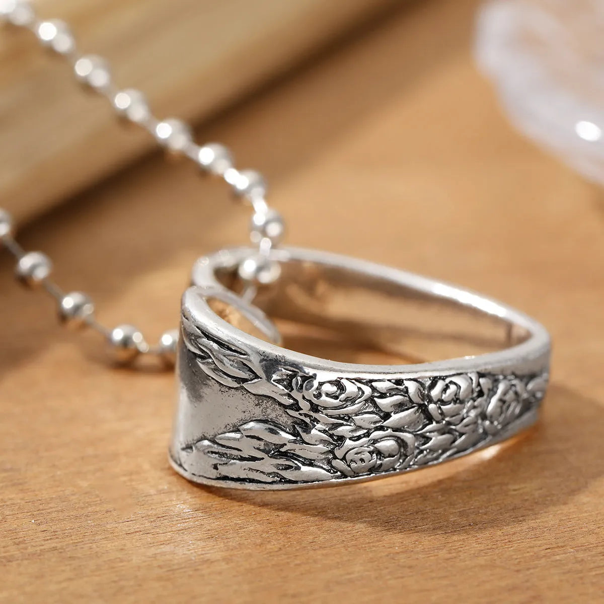 Silver flower love pendant necklace for women with heart-shaped alloy pendant and letters numbers text design