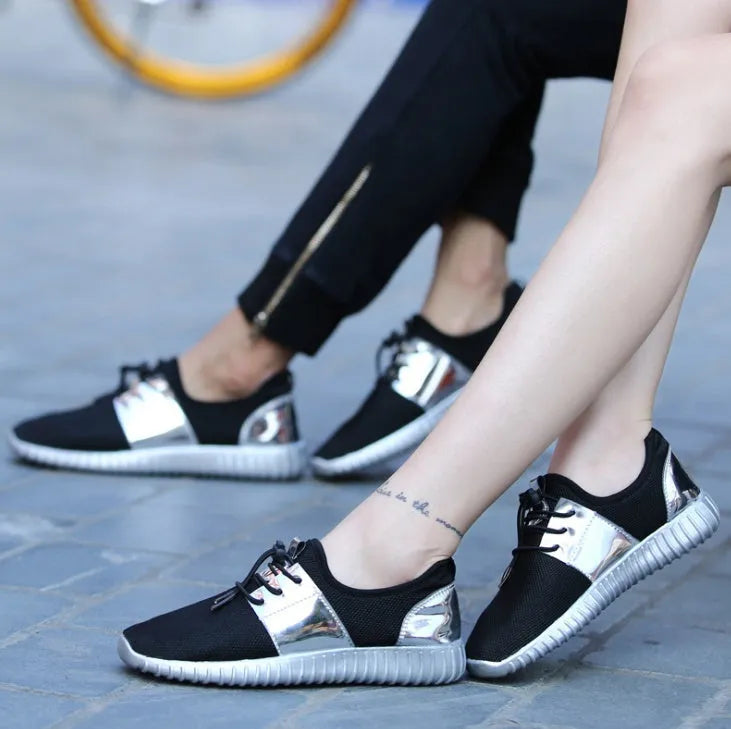 Unisex breathable mesh casual shoes with lace-up closure, rubber sole, in black – side view