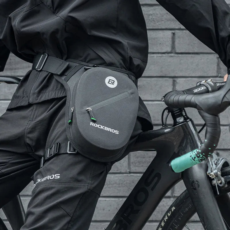 Black waterproof polyester TPU motorcycle leg bag with minimalist design