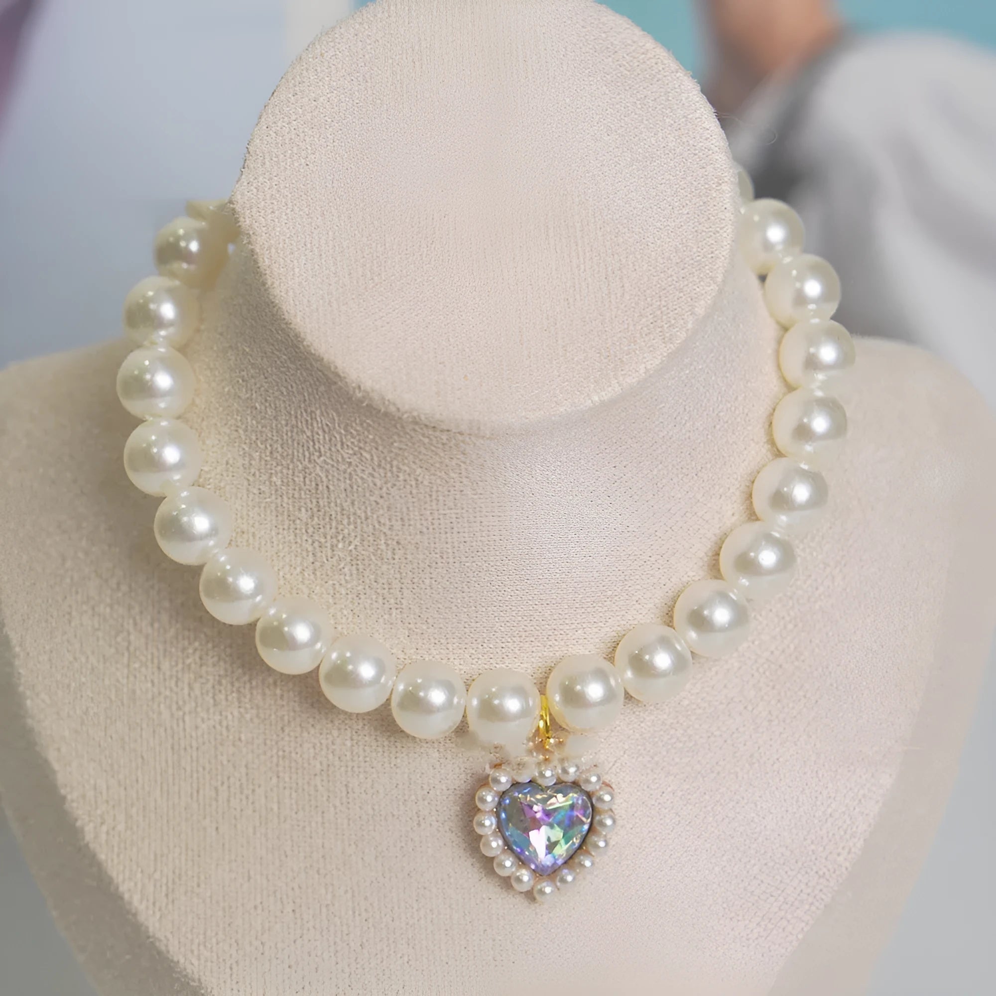 Decorative plastic alloy resin cat collar with love gem charm in multiple colour options.