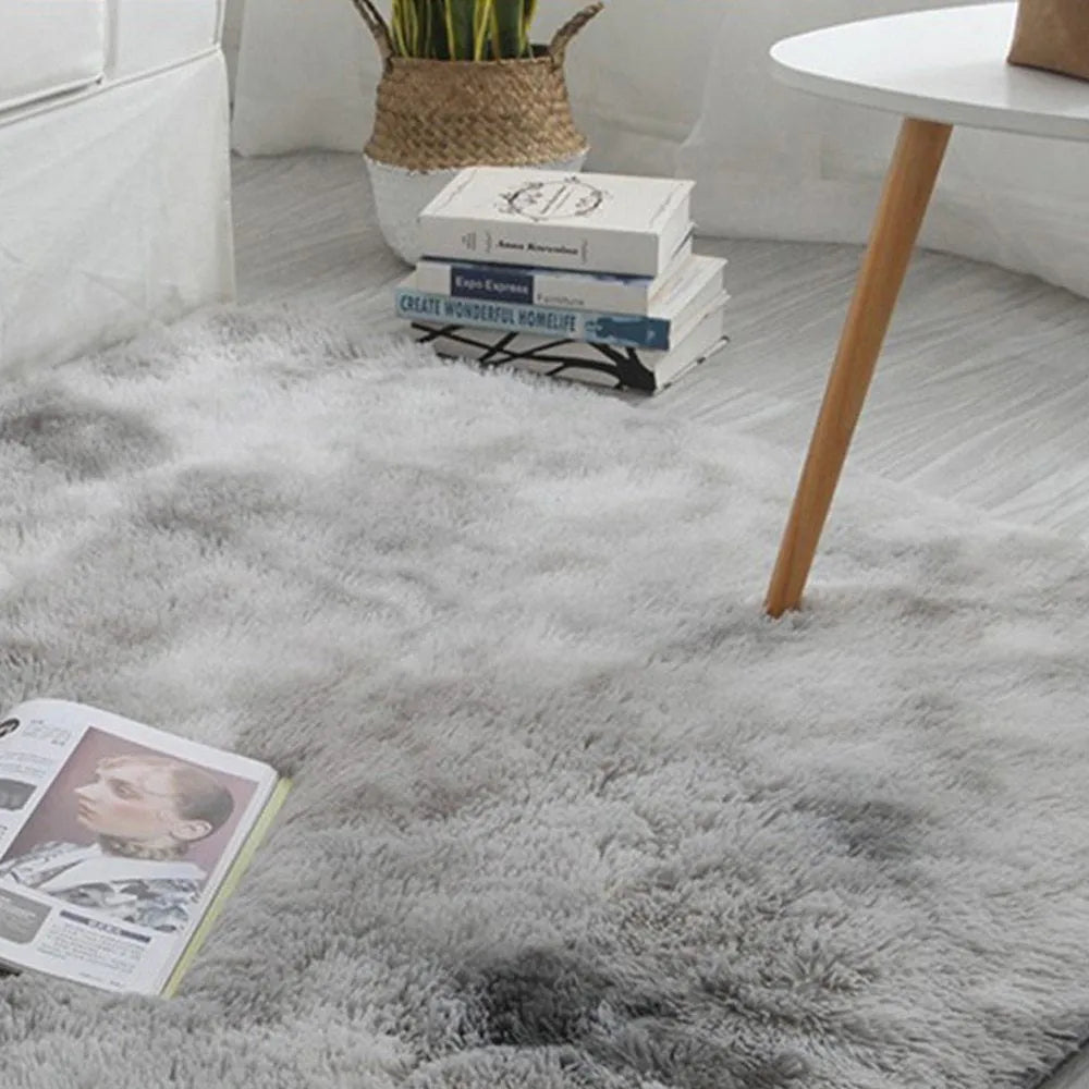 Nordic tie-dye gradient polyester carpet in blue with machine-woven texture, 100x160cm size
