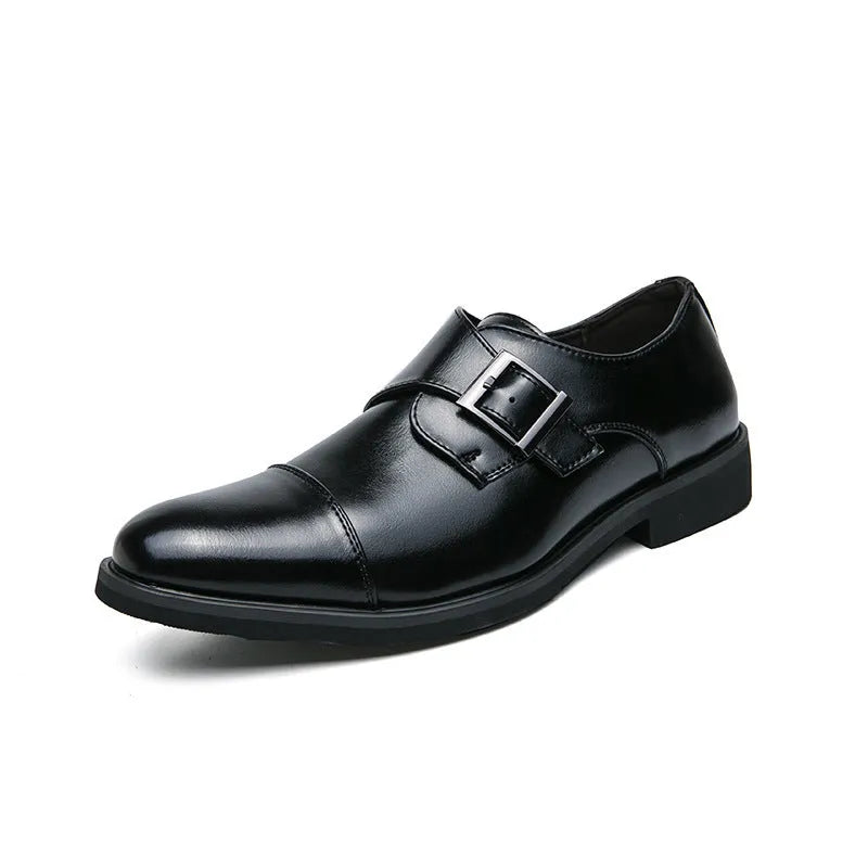 Low-cut British-style flat heel pumps in black with artificial PU upper and rubber sole