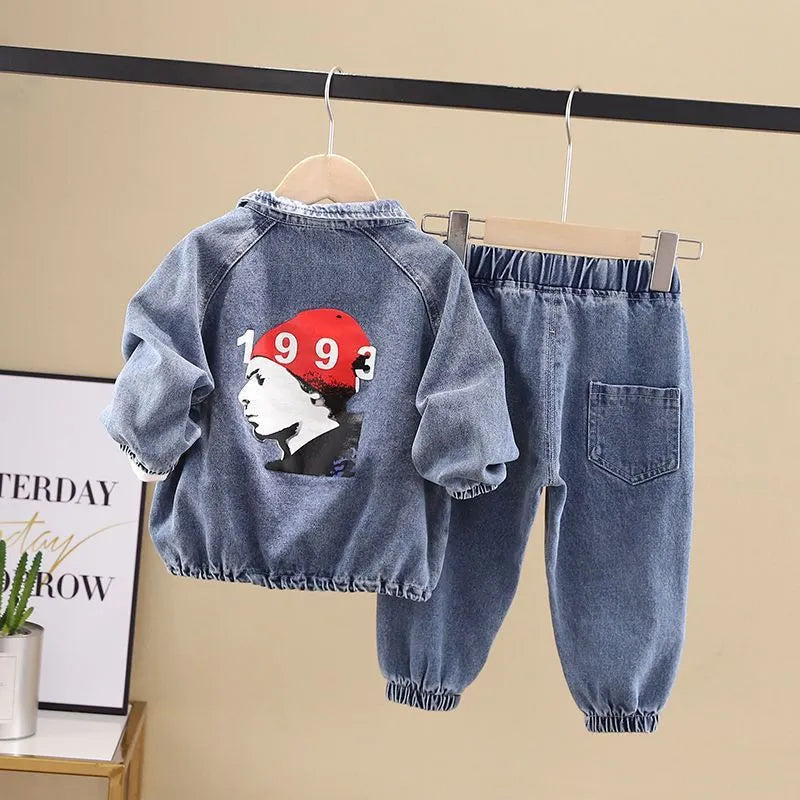 Boys wearing black denim two-piece suit set with long sleeves, Korean-style children's clothing
