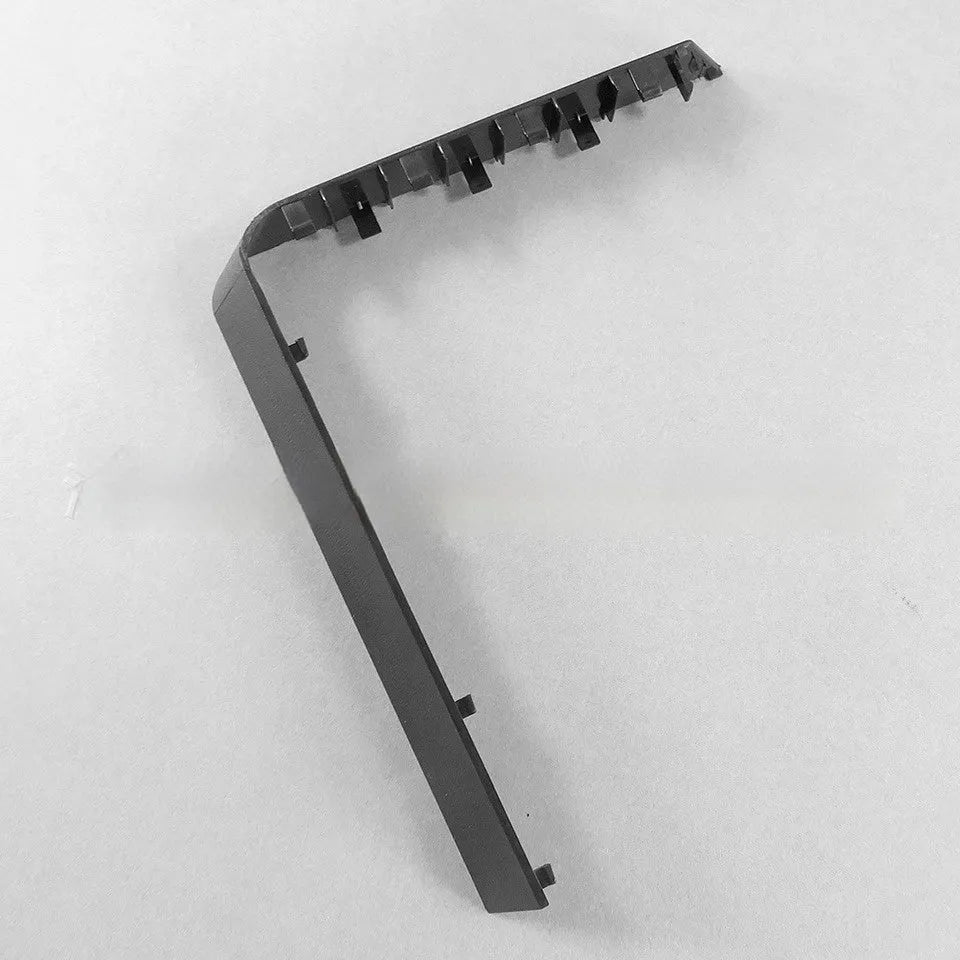 Black or white plastic 3.5-inch hard drive cover for PC case mounting