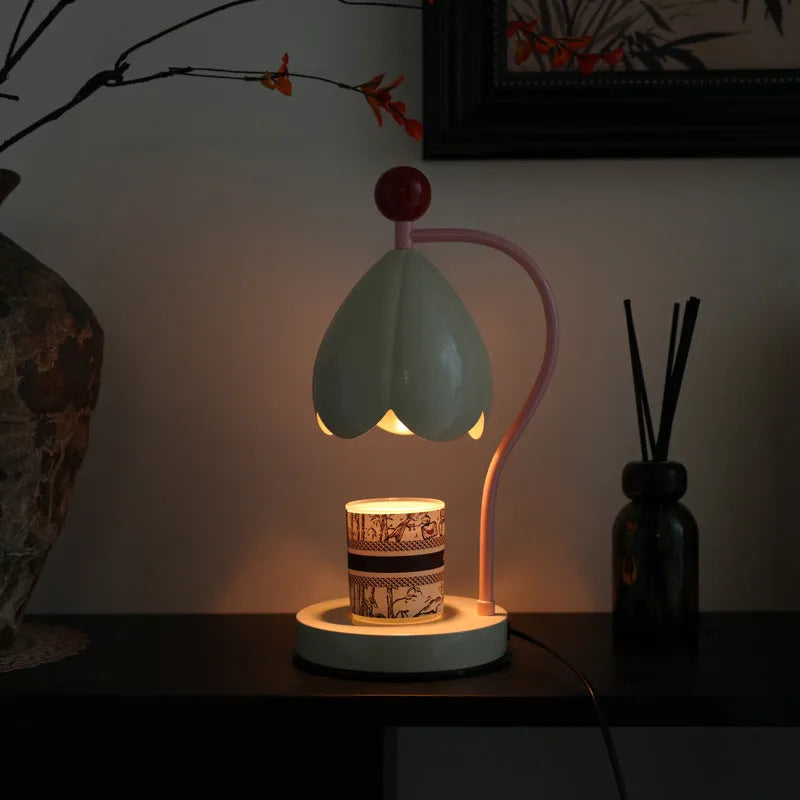 Linglan ancient style melting wax fragrance desk lamp with metal holder in cream white or dark green.