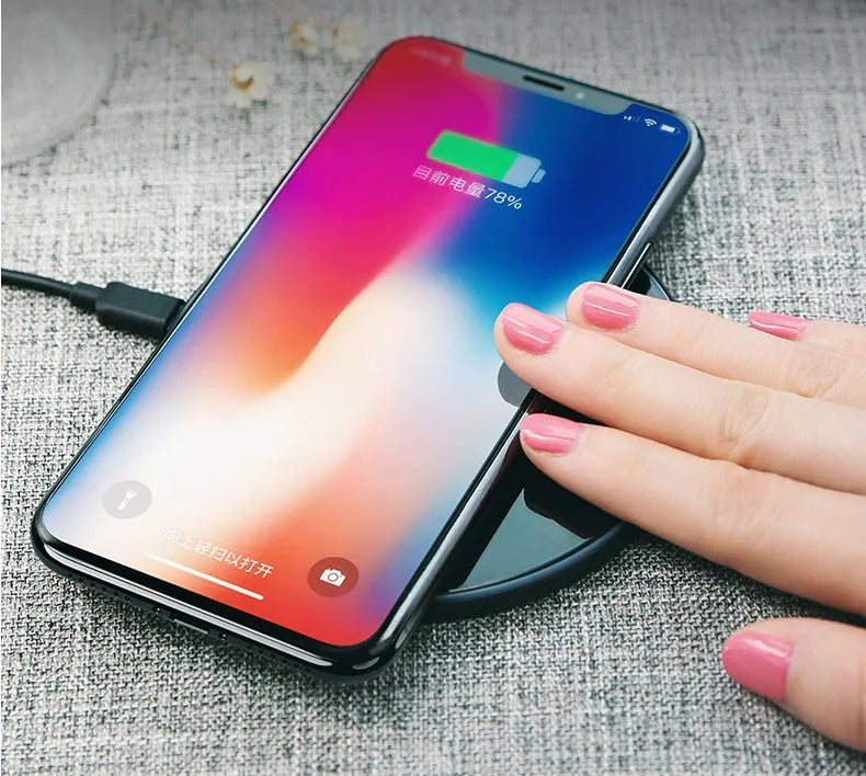 Glass circular wireless charging pad with indicator light for Qi-compatible devices
