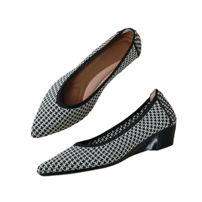 Women's woven pointed toe flat pumps with Flyknit mesh wedge design in leopard brown colour