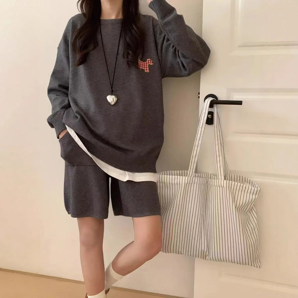 Women's casual knitted sweater and shorts suit with embroidery detailing and animal pattern