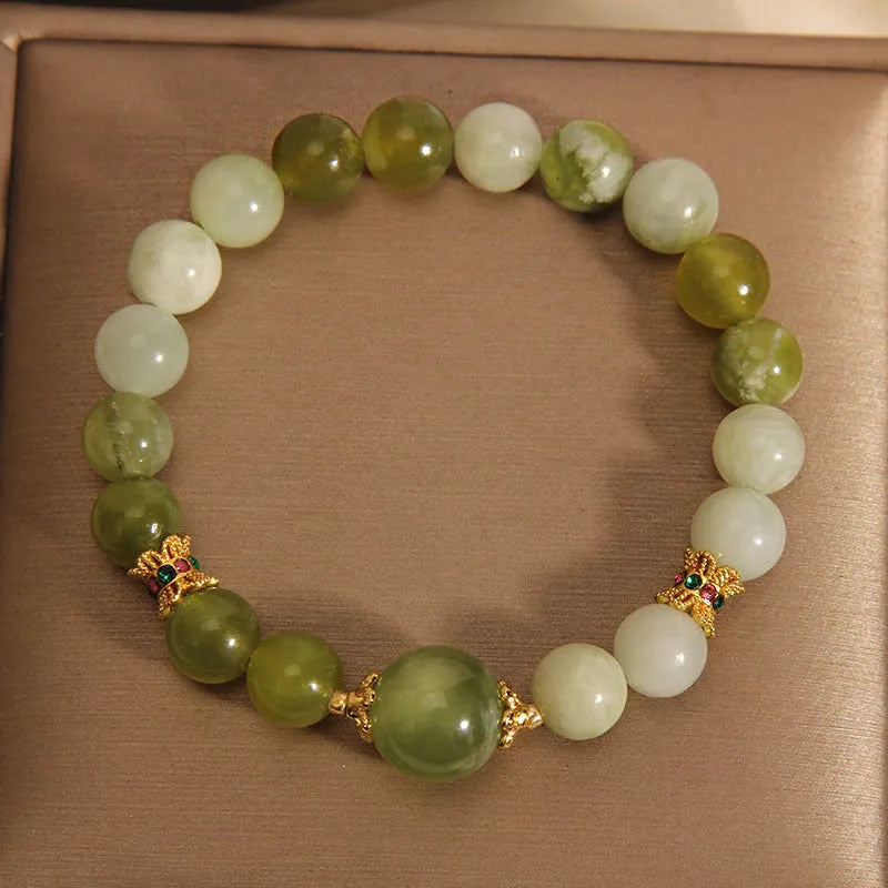 Women's jade bracelet in Xiuyan green colour with original light luxury sweet Mori design