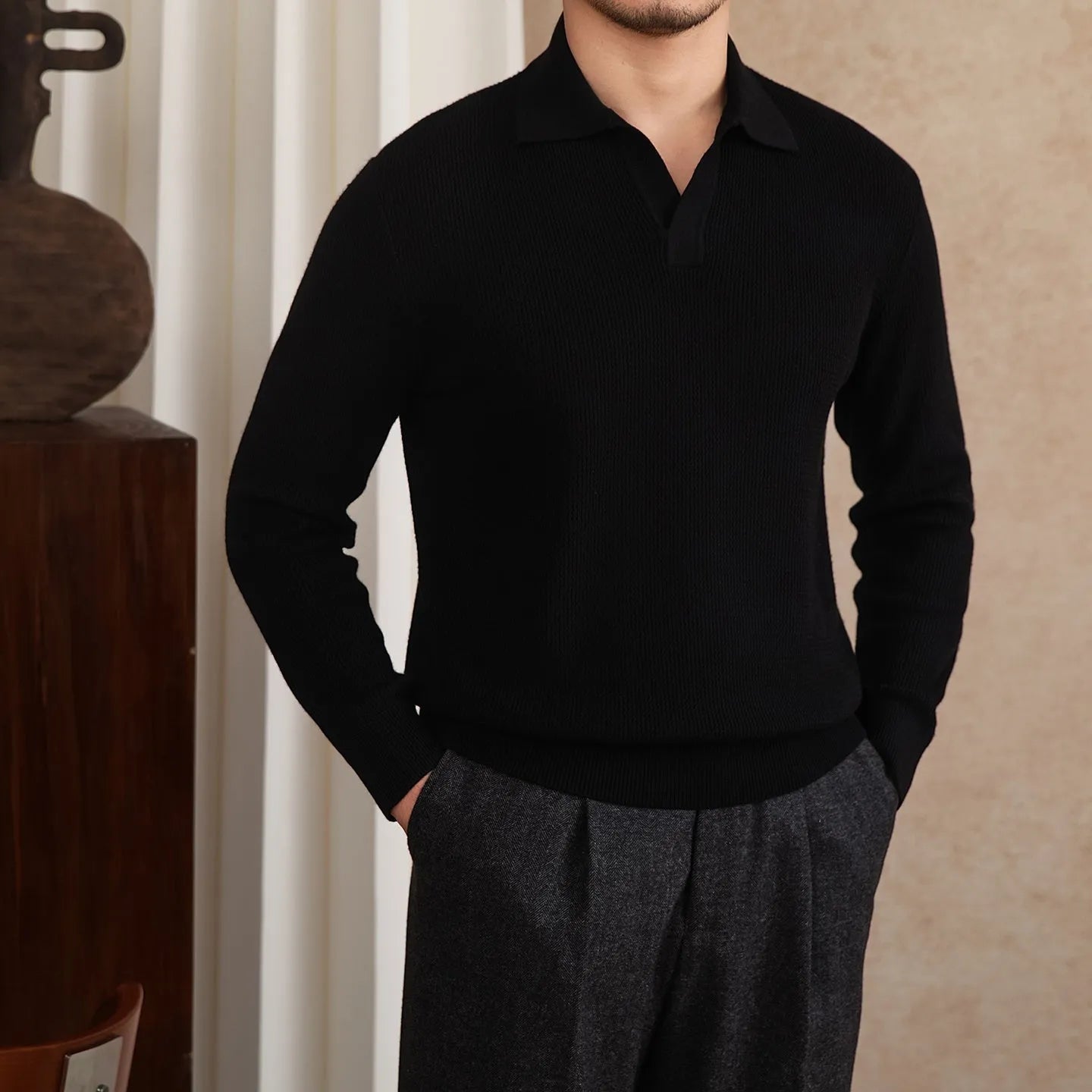 Wool blended slim-fit long-sleeved pullover sweater in Black, M size