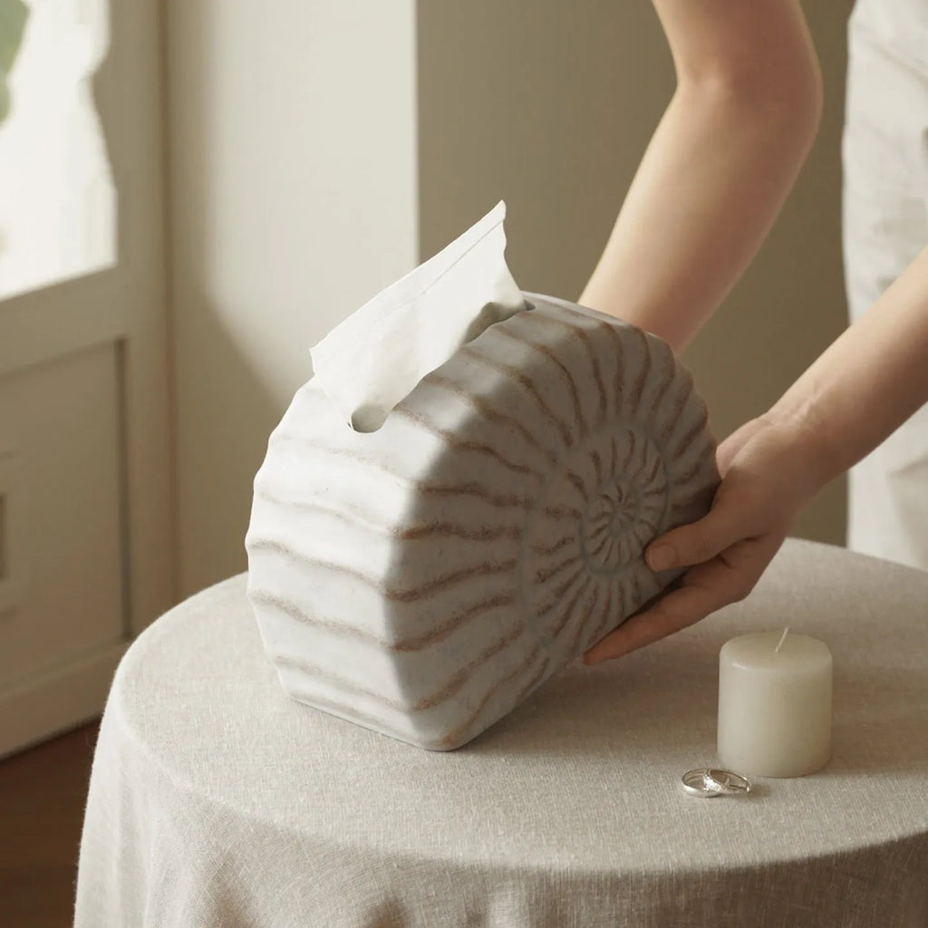 Resin conch shell tissue box cover in conch ramble colour