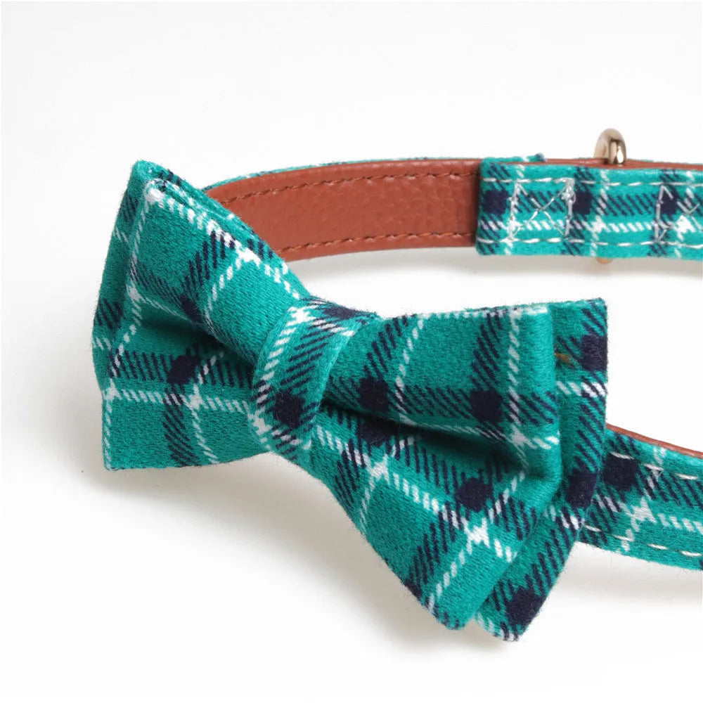 Adjustable bowknot traction dog collar in cotton and PU leather with lattice pattern on white background