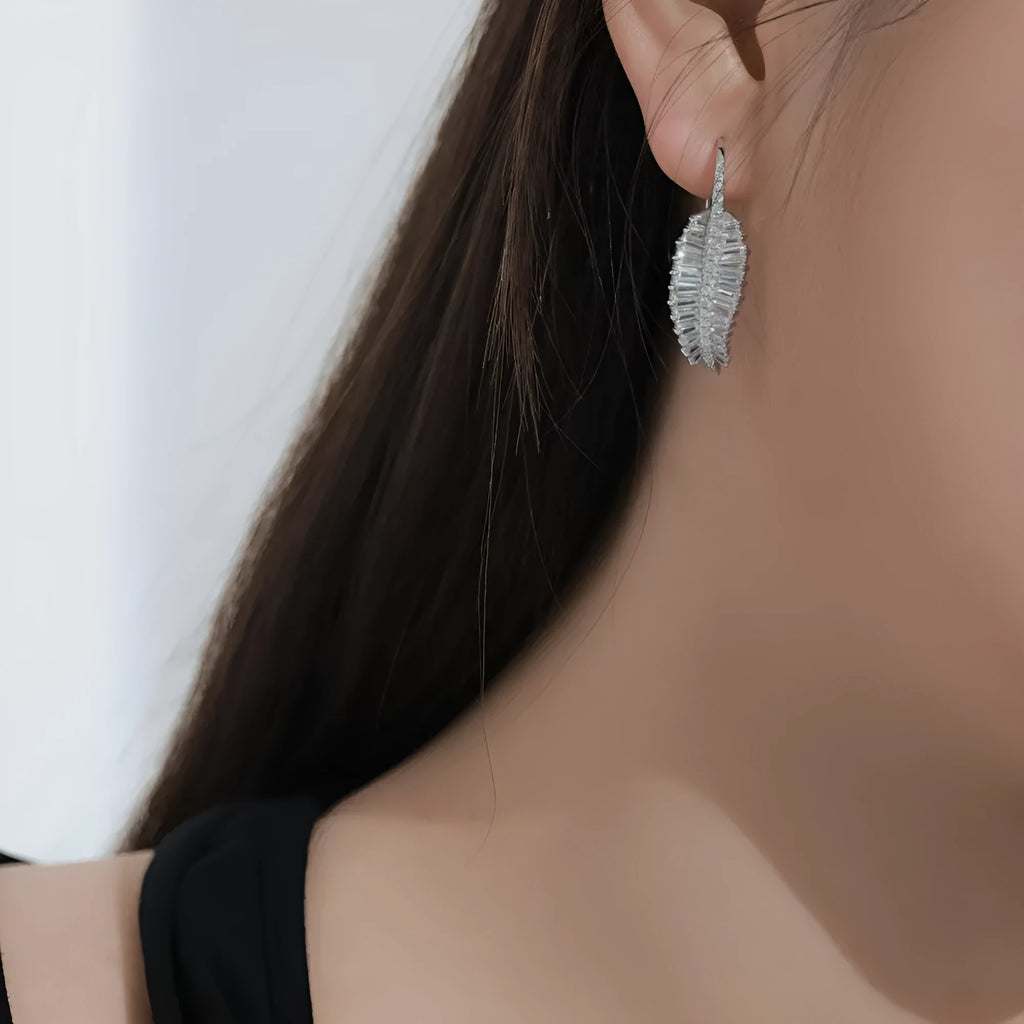 S925 sterling silver stud earrings with leaf and zircon detail, 11.6mm x 35.2mm, gold or platinum