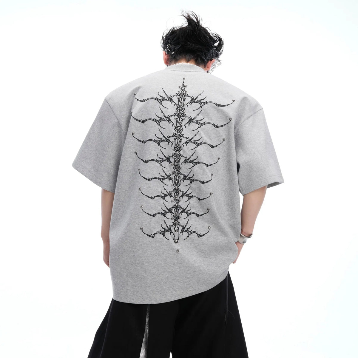Men's snake pupil backbone embroidered heavy rivet short sleeve pure cotton T-shirt in cool black, loose fit pullover style