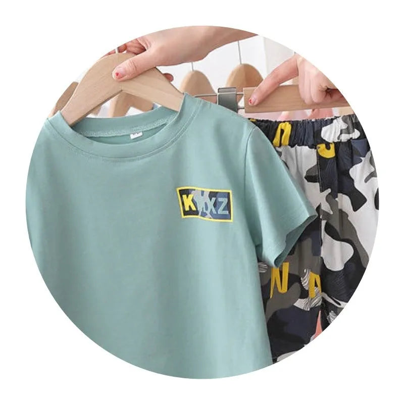 Children's cotton summer suit with camouflage shorts in white or green, sizes 90cm to 140cm.