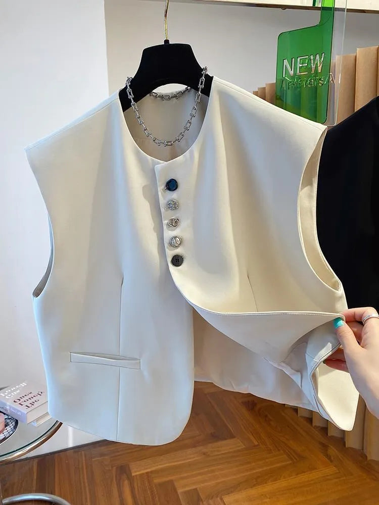 Women's loose-fitting waistcoat dress in polyester with pockets, shown in beige and black colour options