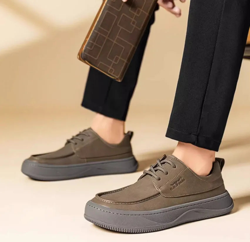 British retro brown big toe casual leather shoes in khaki colour with visible stitching and rubber sole